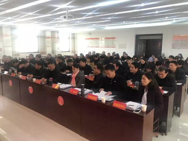 2025免费全年资料，全面释义、综合解答解释落实